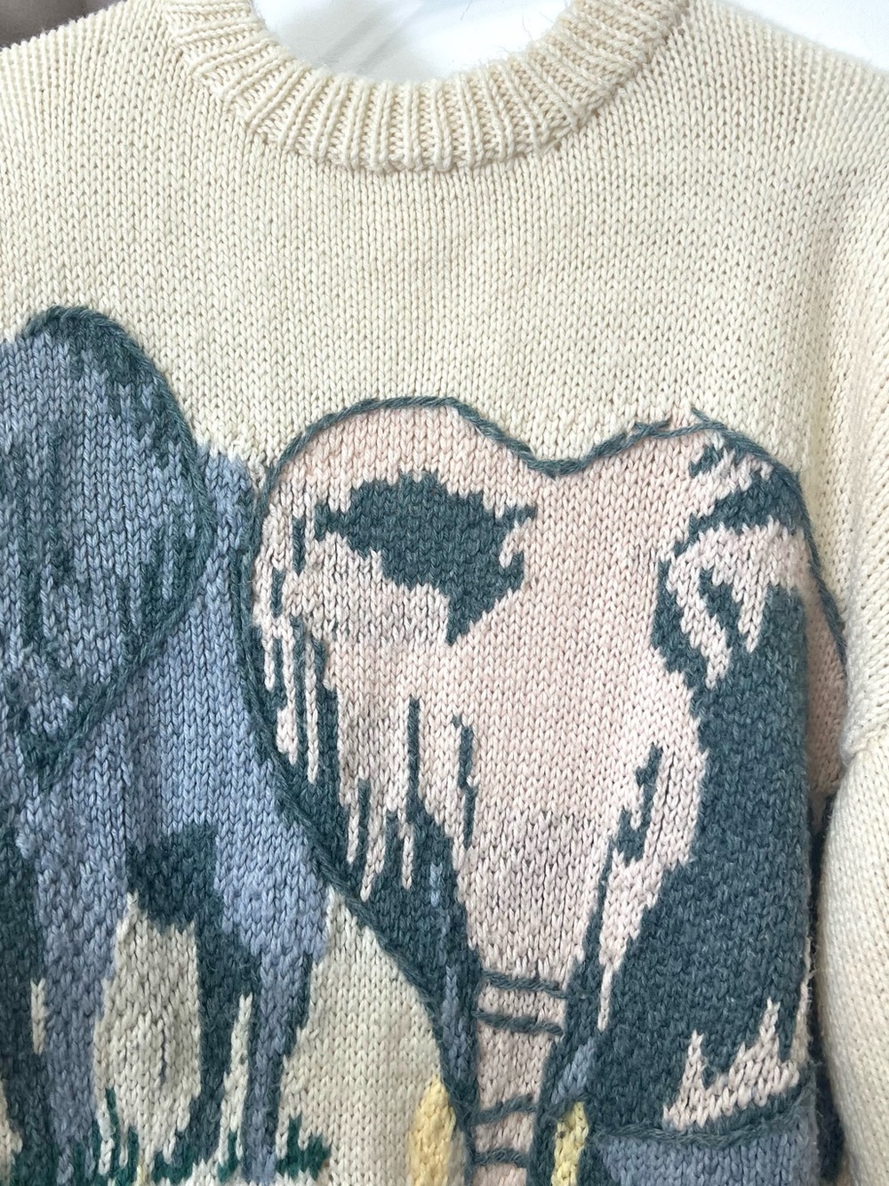 Wool blend vintage elephant sweater Xl/1X ptp 26” l 35”